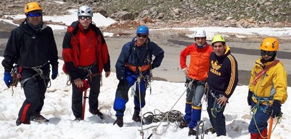 شرکت در دوره ی آموزش پیشرفته برف توسط تعداد از اعضاء گروه کوهنوردی دانشگاه علوم پزشکی کرمانشاه