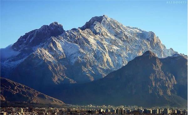 صعود به قله ی ۳۴۰۵متری شیخ علی خان کوه پرآو در دستور کار گروه کوهنوردی دانشگاه علوم پزشکی کرمانشاه قرار گرفت.