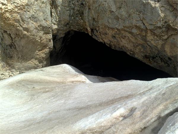 بازدید از غار طلسم عنوانی است که به برنامه کوهنوردی آخر هفته جاری اختصاص داده شد.